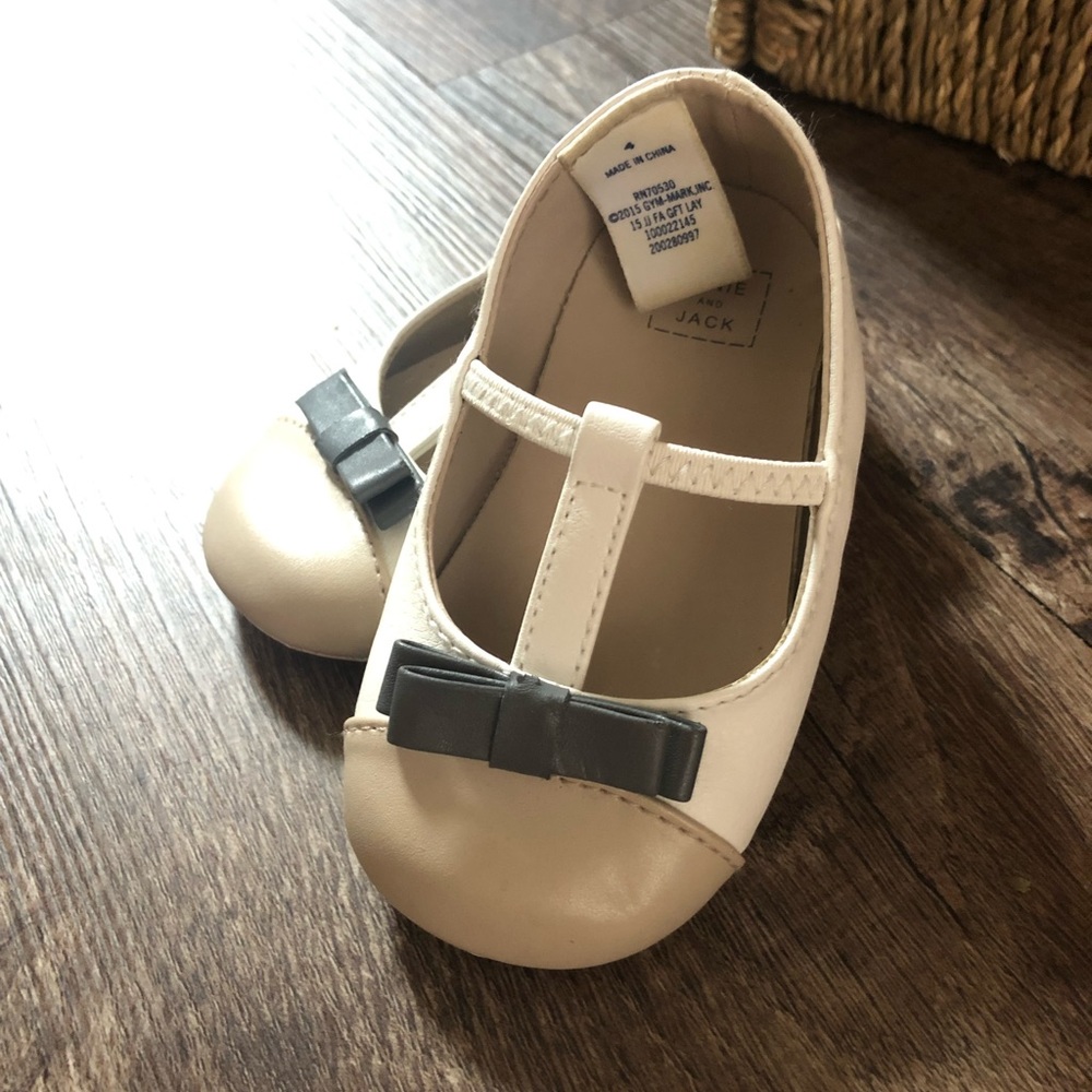 EUC Janie & Jack t-strap ballet flats 🥰